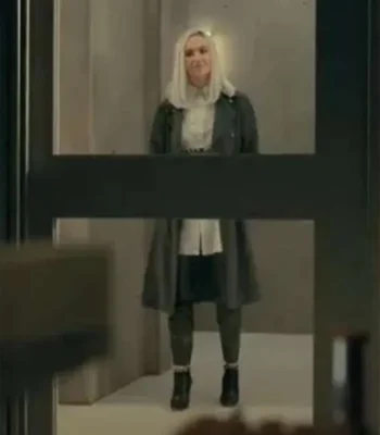 The Fall of the House of Usher Kate Siegel Black Coat