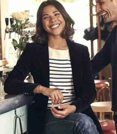 The Hookup Plan Sabrina Ouazani Black Blazer