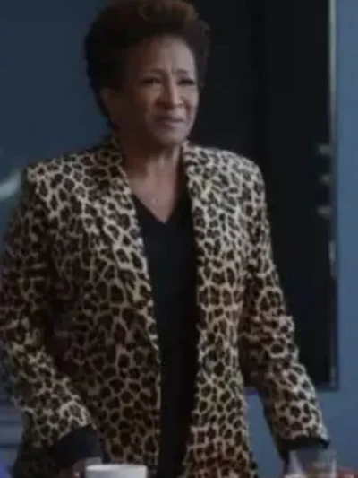 The Other Two S03 Shuli Kucerac Leopard Blazer