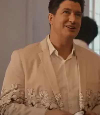 The Other Two S03 Streeter Peters Floral Blazer