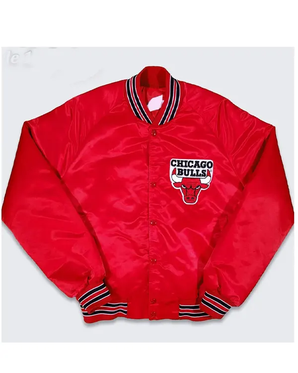 Women’s Chicago Bulls Cropped Varsity Jacket Women’s Chicago Bulls Cropped Varsity Jacket