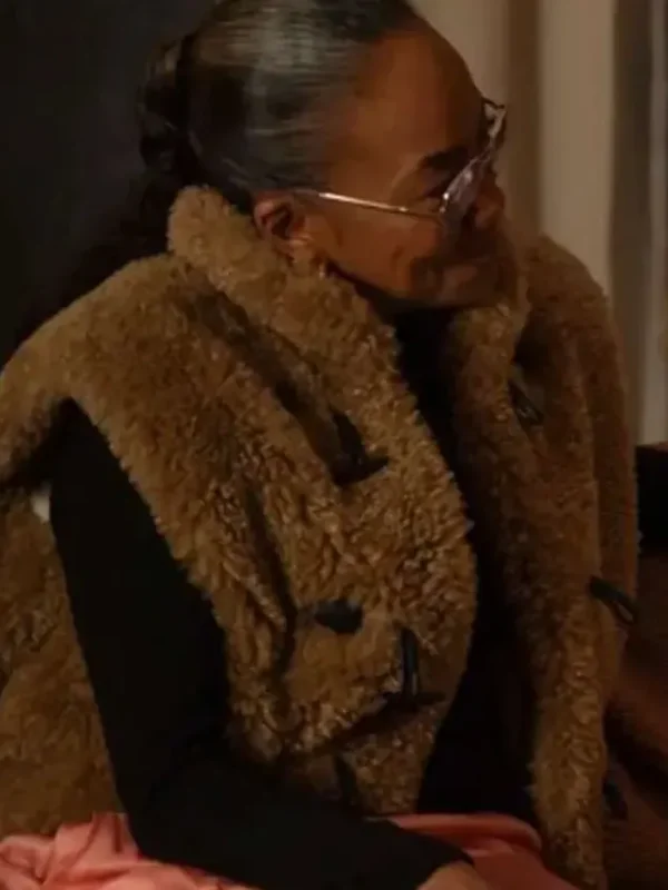 Will Trent S04 Amanda Wagner Sherpa Vest