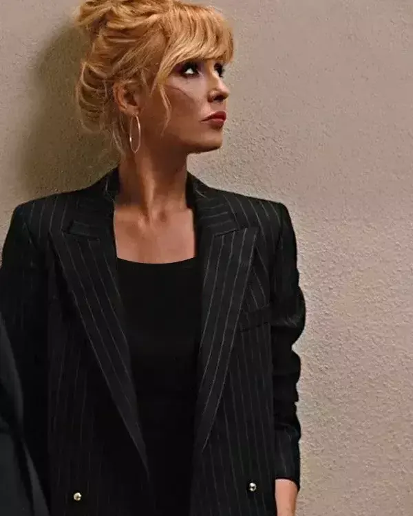 Beth Dutton Yellowstone S05 Striped Blazer Beth Dutton Yellowstone S05 Striped Blazer