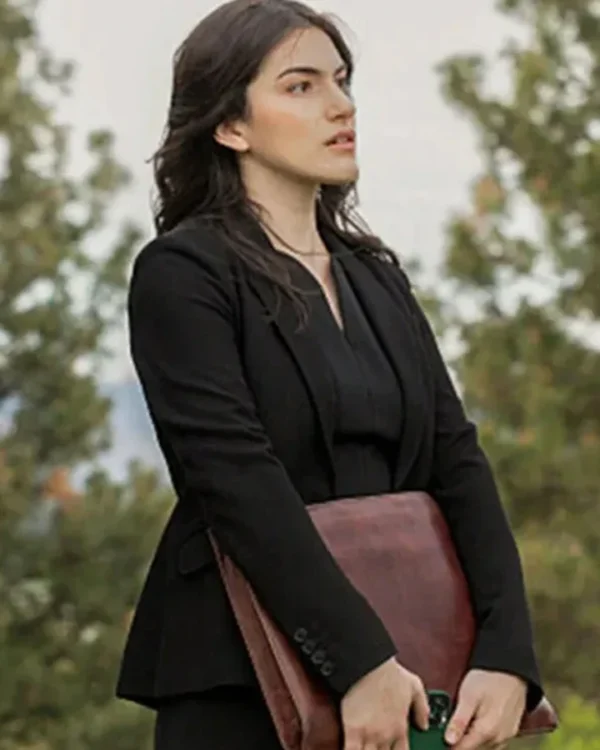 Clara Brewer Yellowstone S05 Black Blazer