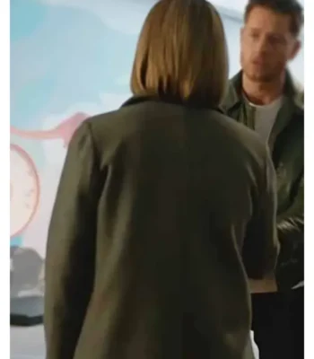 Tracker S03 Detective Monroe Grey Coat