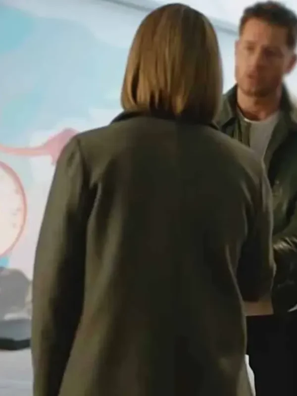 Tracker S03 Detective Monroe Grey Coat
