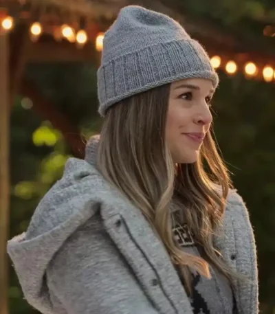 Elise Gatien Virgin River S05 Grey Hooded Coat
