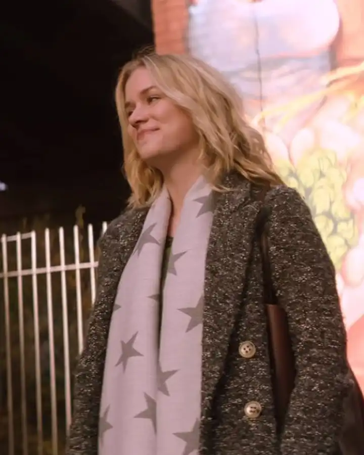 Elizabeth Lail You S02 Guinevere Beck Grey Trench Coat Elizabeth Lail You S02 Guinevere Beck Grey Trench Coat