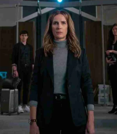 Gretchen Klein The Wilds Black Blazer