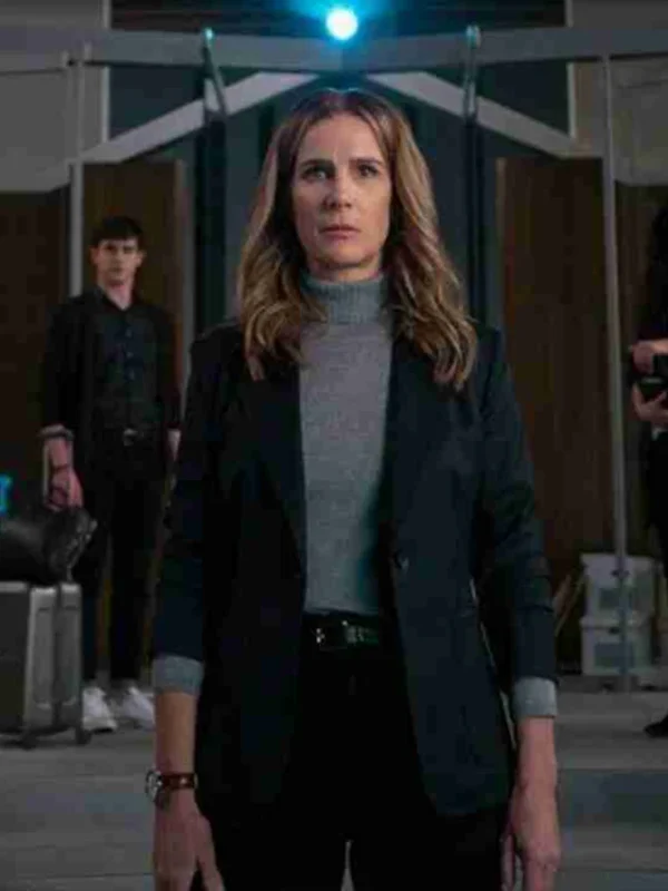 Gretchen Klein The Wilds Black Blazer