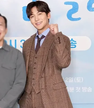 Ji Chang-wook Welcome to Samdalri 2023 Brown Blazer