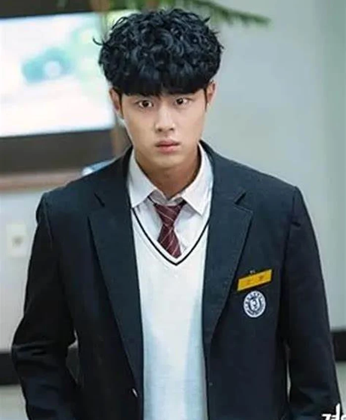 Jo Byeong-gyu The Uncanny Counter Black Blazer Jo Byeong-gyu The Uncanny Counter Black Blazer
