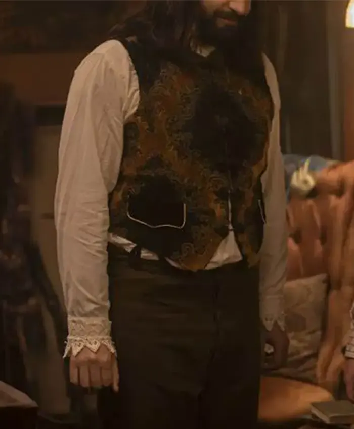 Kayvan Novak What We Do in the Shadows S01 EP01 Vest Kayvan Novak What We Do in the Shadows S01 EP01 Vest