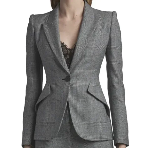 Yellowstone Season 5 Beth Dutton Grey Blazer