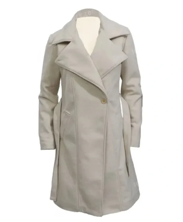 Kelly Reilly Yellowstone Beth Dutton Off White Robe Coat