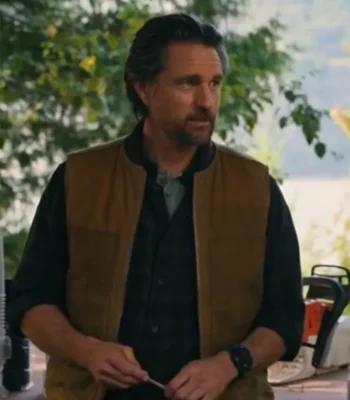 Martin Henderson Virgin River S05 Brown Vest
