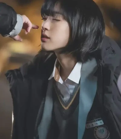 The Sound Of Magic Yoon Ah-yi Black Puffer Jacket