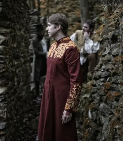 The Wheel of Time Josha Stradowski Red Coat