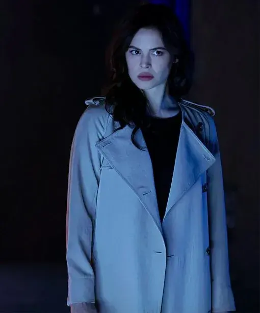 Titans S03 Donna Troy White Long Coat Titans S03 Donna Troy White Long Coat