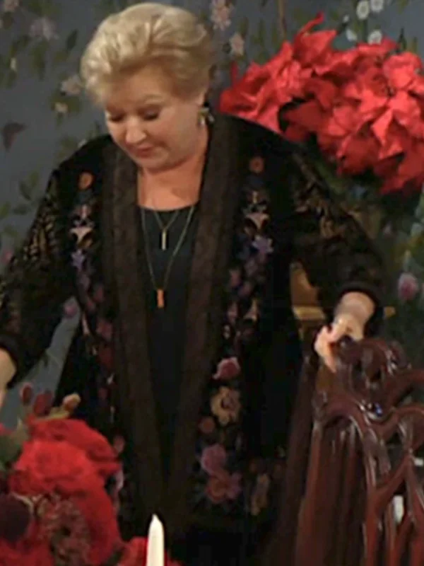 Traci Abbott The Young And The Restless Velvet Kimono