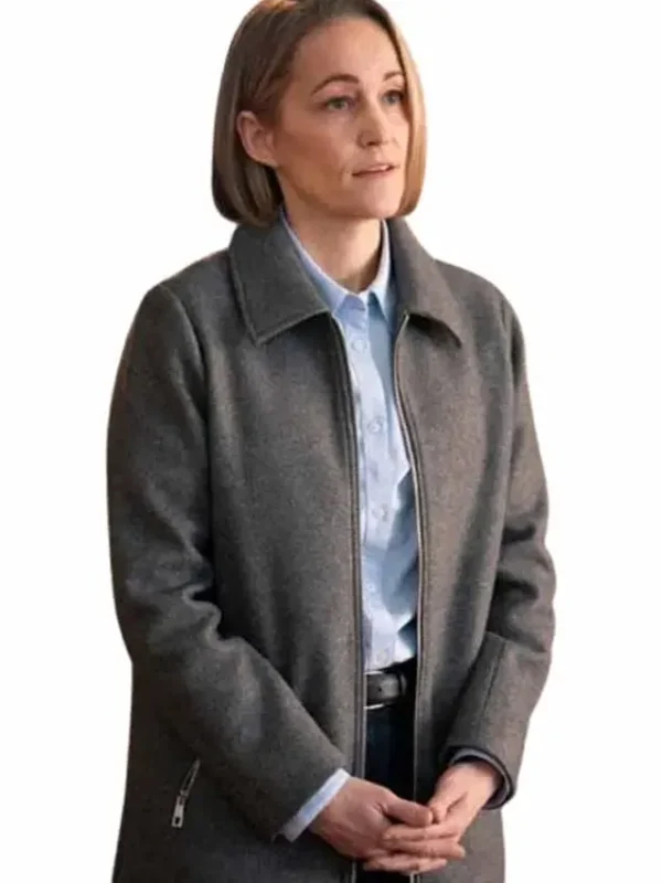 Tracker S03 Detective Monroe Grey Coat