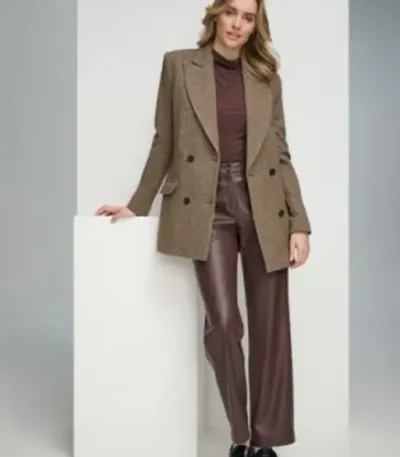 Unsellable Houses S04 Leslie Davis Blazer