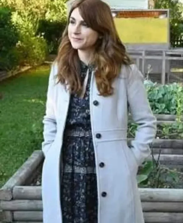 Welcome To Flatch S02 Cheryl Peterson White Coat