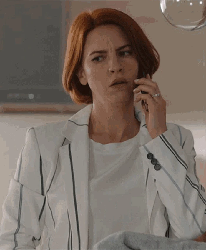 Workin’ Moms S05 Dani Kind White Blazer Workin’ Moms S05 Dani Kind White Blazer