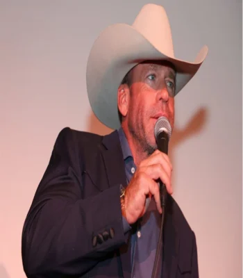 Yellowstone S05 Taylor Sheridan Premiere Blue Blazer