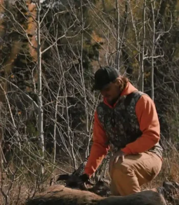 Yellowstone S2 E6 Kayce Dutton Printed Vest