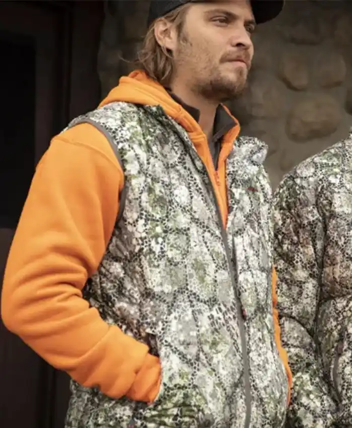 Yellowstone S2 E6 Kayce Dutton Printed Vest Yellowstone S2 E6 Kayce Dutton Printed Vest