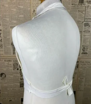 You S04 Niccy Lin White Vest