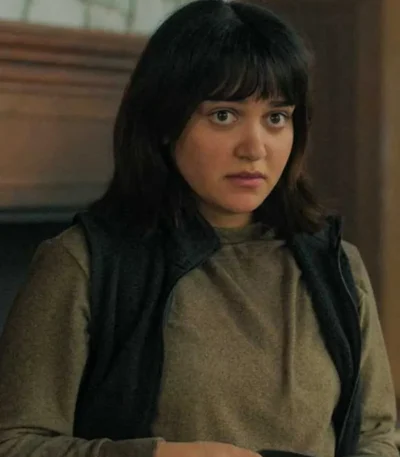 Ariela Barer The Last of Us S02 Black Vest