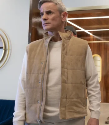 Ben Farrow Doctor Odyssey S01 Beige Vest