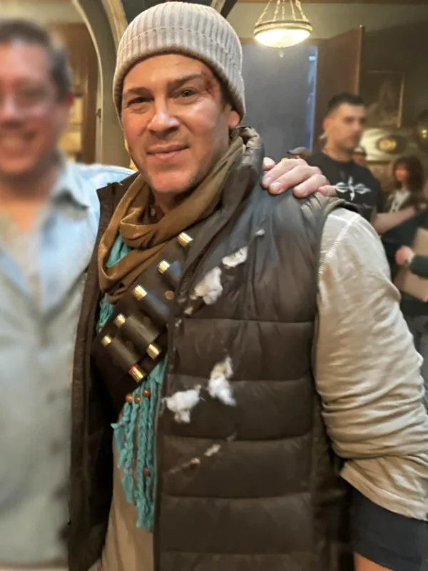 Christian Kane The Librarians: The Next Chapter S01 Vest