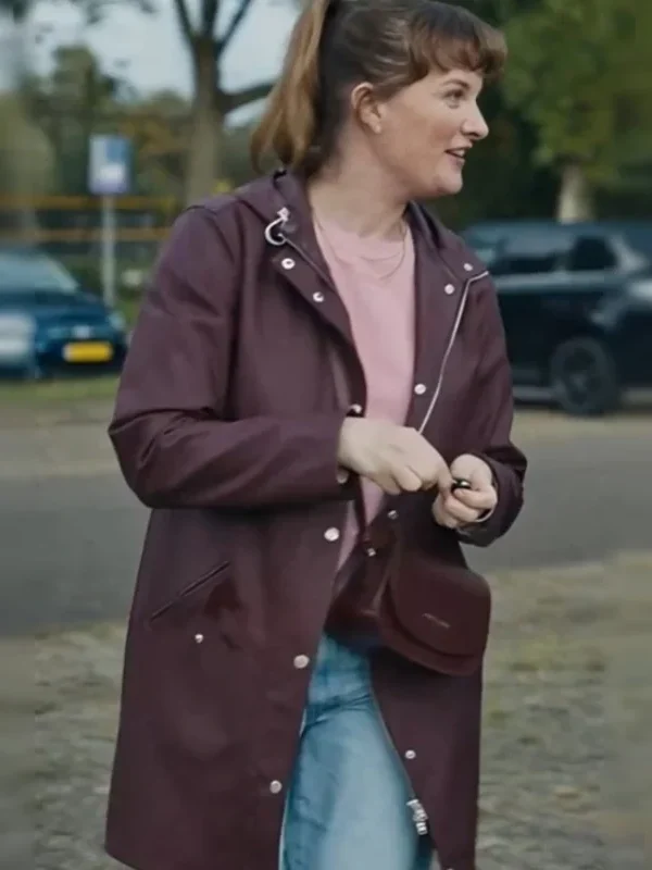 Eva van Gessel Football Parents S01 Purple Coat
