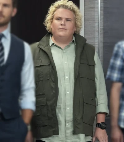 Fortune Feimster FUBAR S02 Green Vest