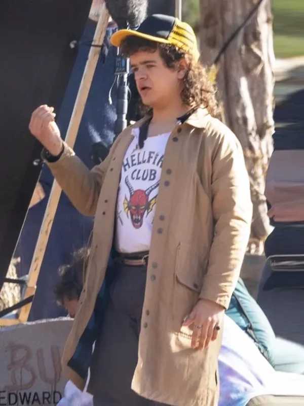 Gaten Matarazzo Stranger Things S05 Beige Coat