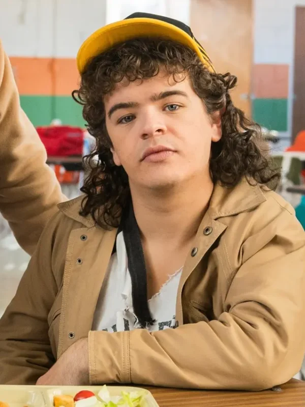 Gaten Matarazzo Stranger Things S05 Beige Coat