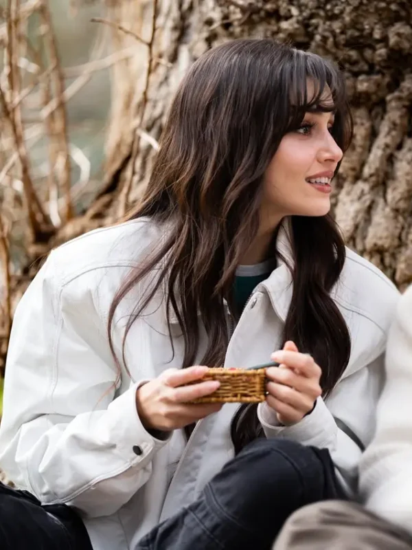 Hande Erçel Reminder S01 White Jacket