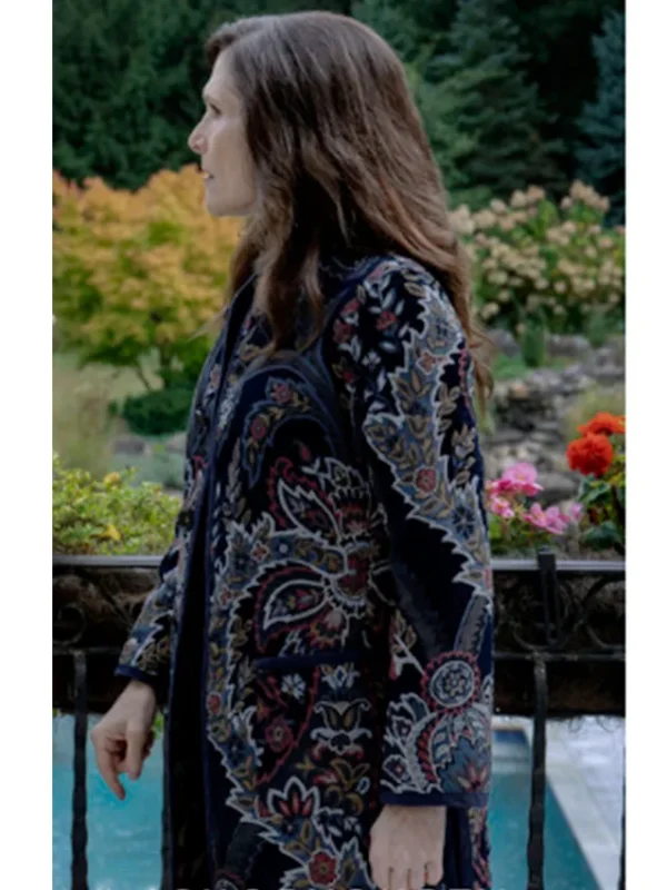 Isabella Spezzano Law and Order Organized Crime S05 Printed Coat