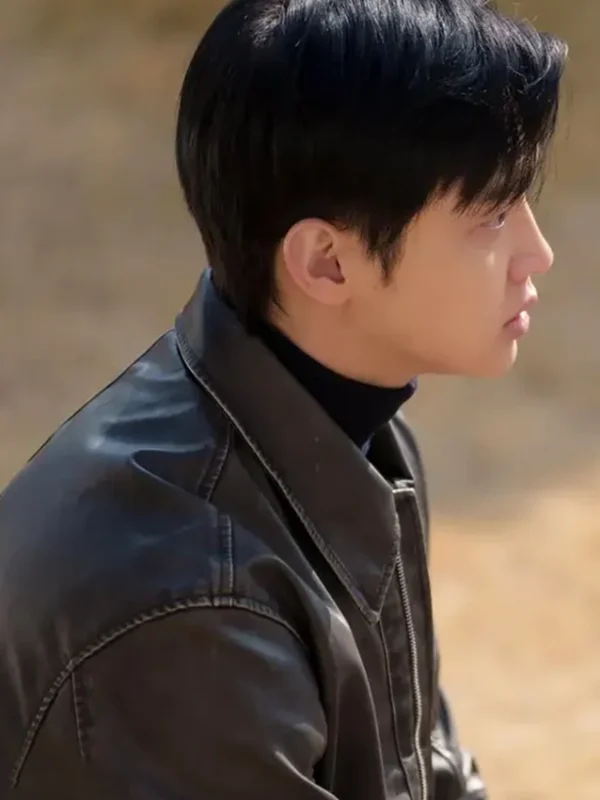 Jang Dong-yoon Queen Mantis S01 Brown Leather Jacket