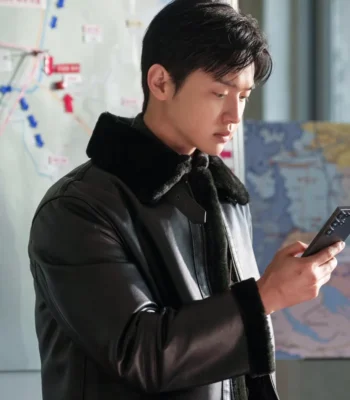 Jang Dong-yoon Queen Mantis S01 Shearling Leather Jacket