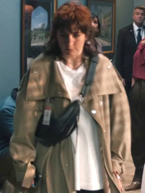 Jazmyn Tanner The Twelve S03 Beige Coat