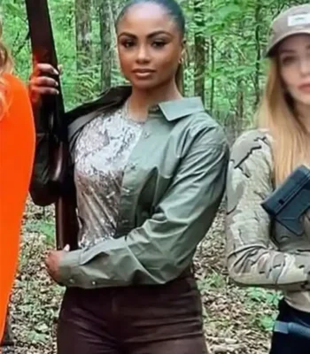 Joyce Glenn The Hunting Wives S01 Cropped Jacket