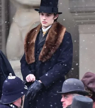 Louis Partridge House of Guinness S01 Black Fur Coat