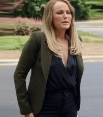 Malin Akerman The Hunting Wives S01 Green Blazer