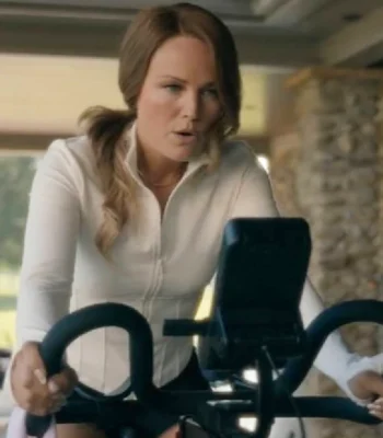 Malin Akerman The Hunting Wives S01 White Jacket