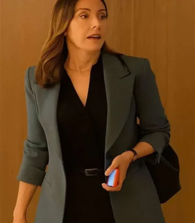 Molly Parker Doc S02 Grey Blazer
