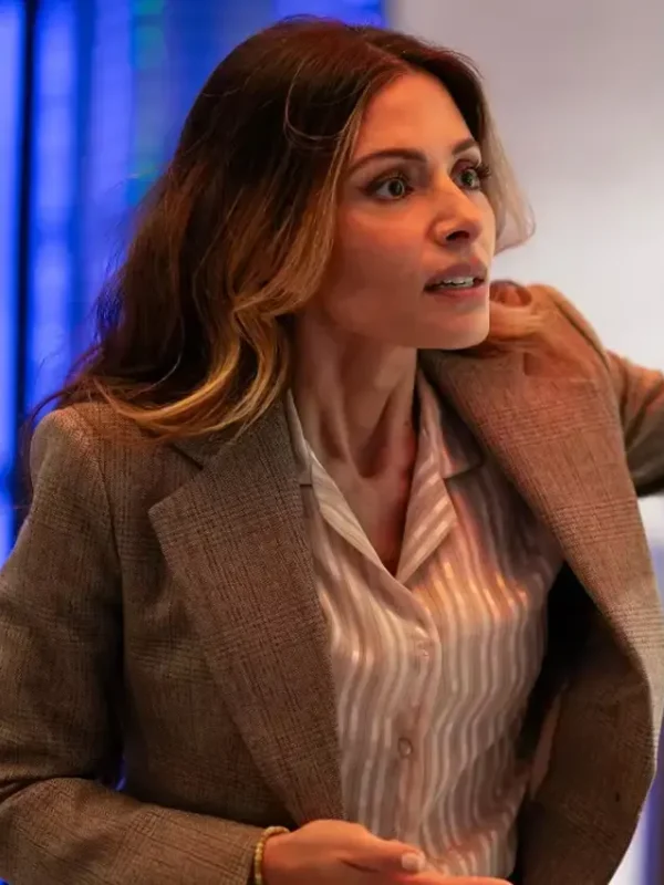 Paradise S01 Sarah Shahi Grey Blazer